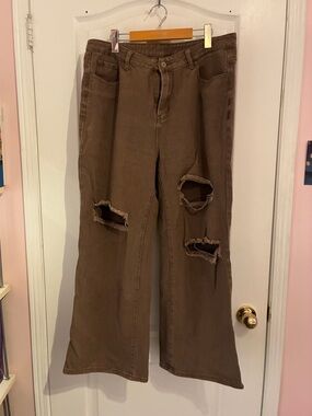 Ripped Wide-Leg Brown Jeans
